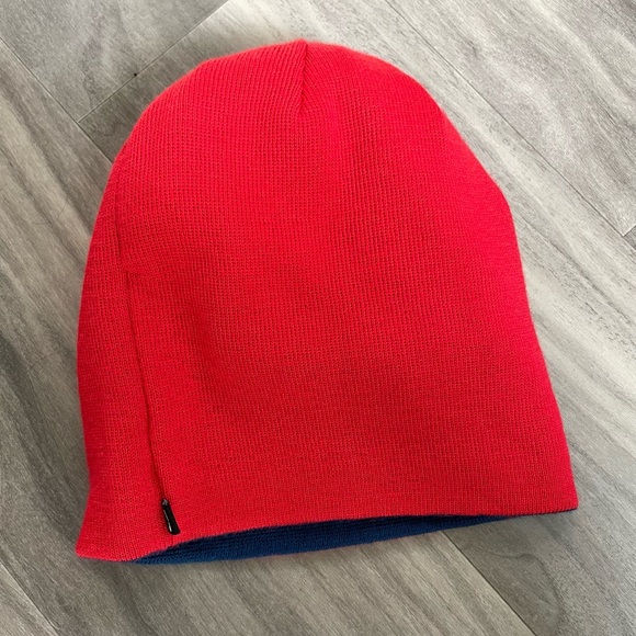 Oakley Two-tone Reversible Beanie - Picture 2 of 2
